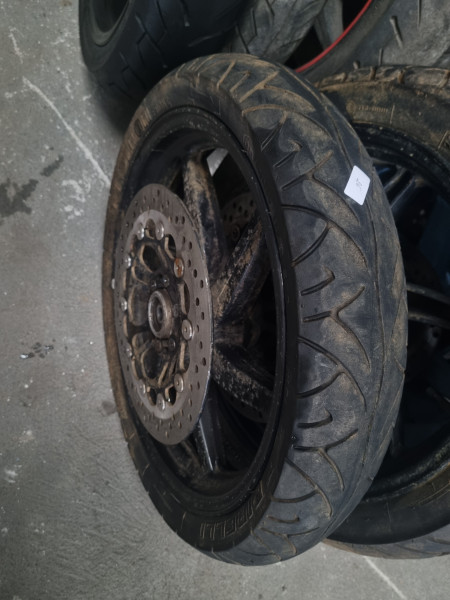 Roda Dianteira Com 2 Discos com Pneu 100/80-17 Pirelli Sport Demon - Black Friday Cod 26