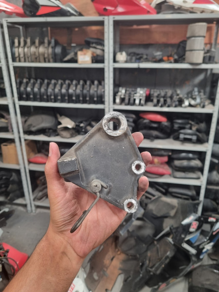 Suporte da Pinça do Freio Comet - Black Friday