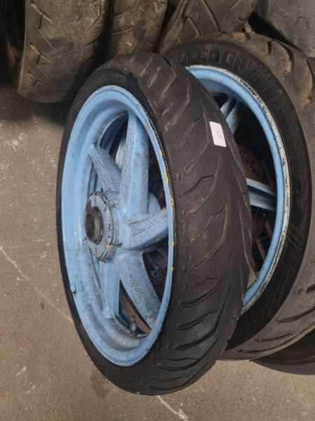 Roda Dianteira Com Pneu 110/70-17 Masked GP - Black Friday Cod 23